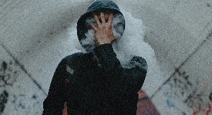 Ao fume dos cigarros